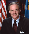 Tom Carper (D)